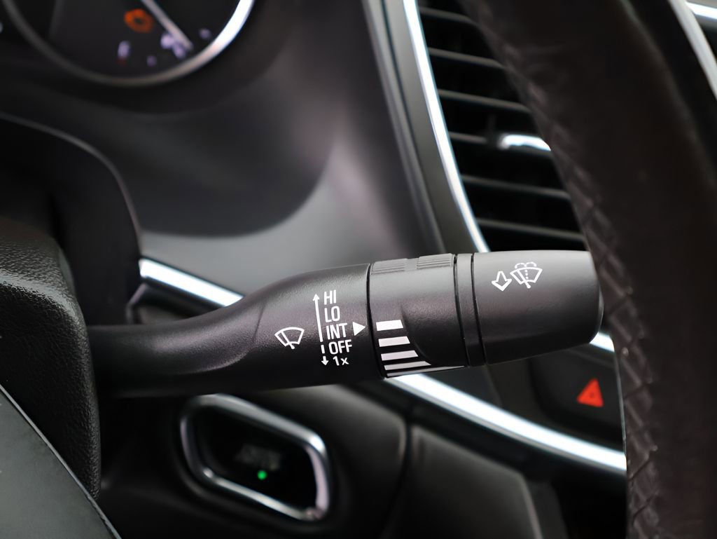 Used 2018 Buick LaCrosse Essence FWD image 31