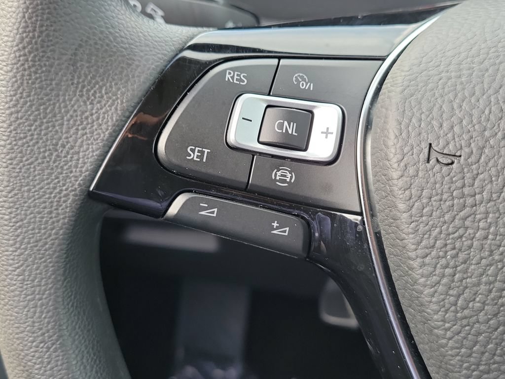 Used 2021 Volkswagen Tiguan S FWD image 9