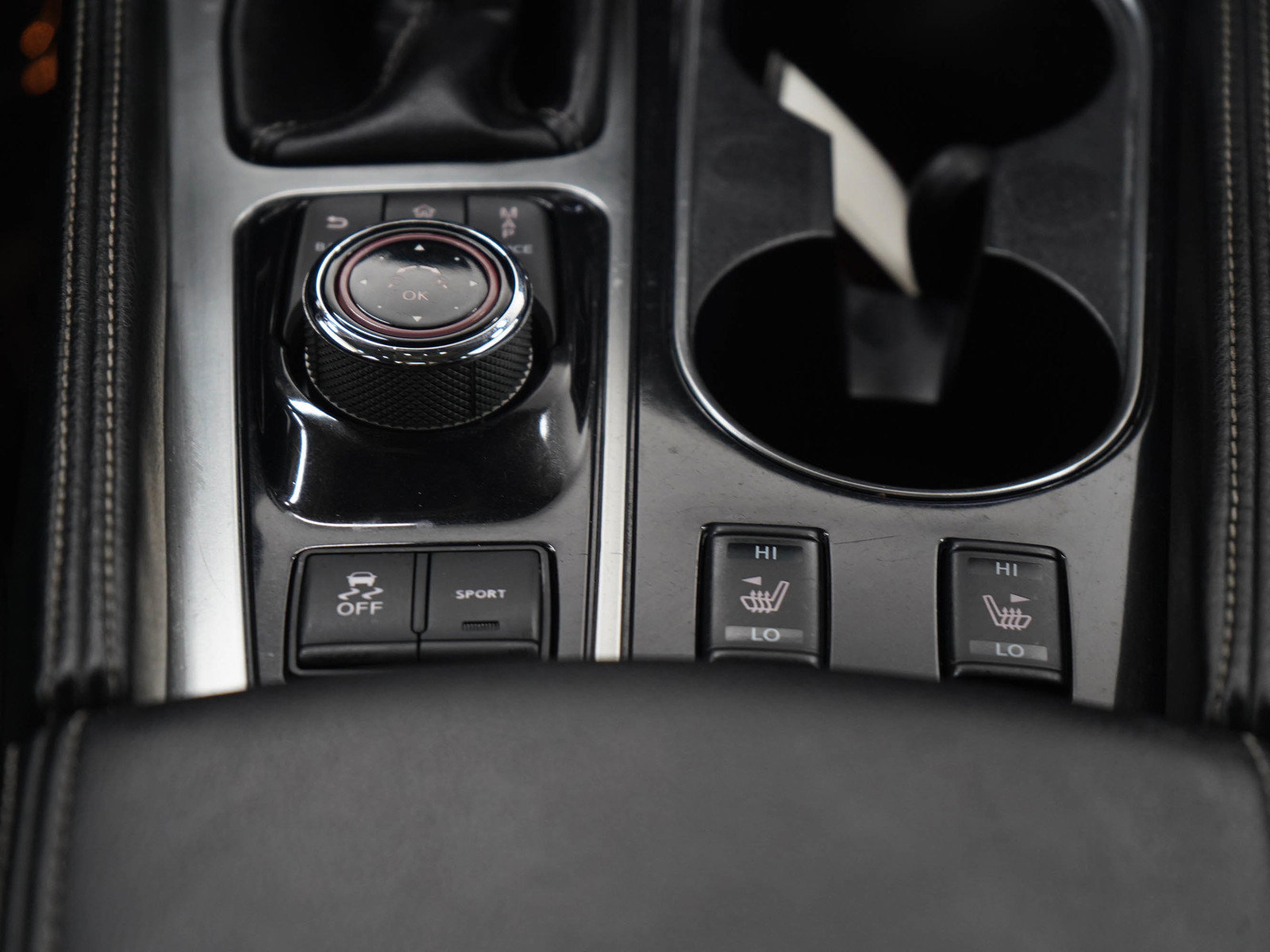Used 2023 Nissan Maxima SL FWD image 18