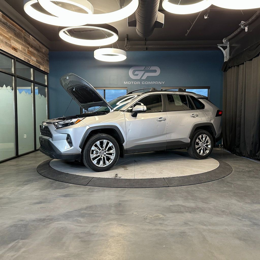 Used 2023 Toyota RAV4 XLE Premium image 25