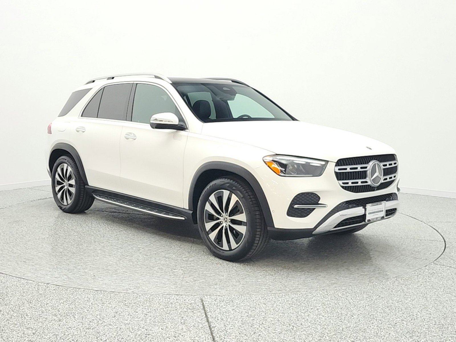 Used 2024 Mercedes-Benz GLE 350 4MATIC image 3