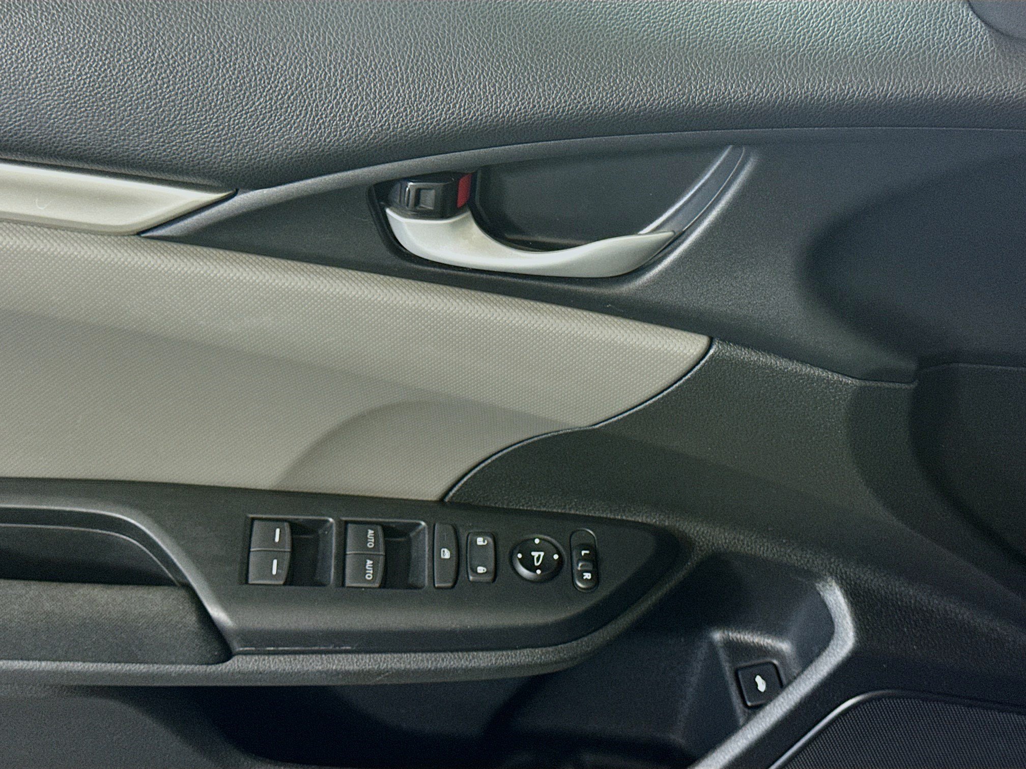 Used 2019 Honda Civic LX image 23