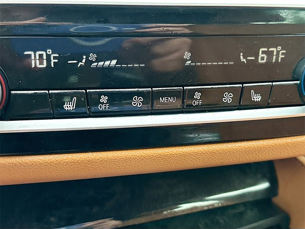 Used 2021 BMW 540i xDrive w/ M Sport Package image 21