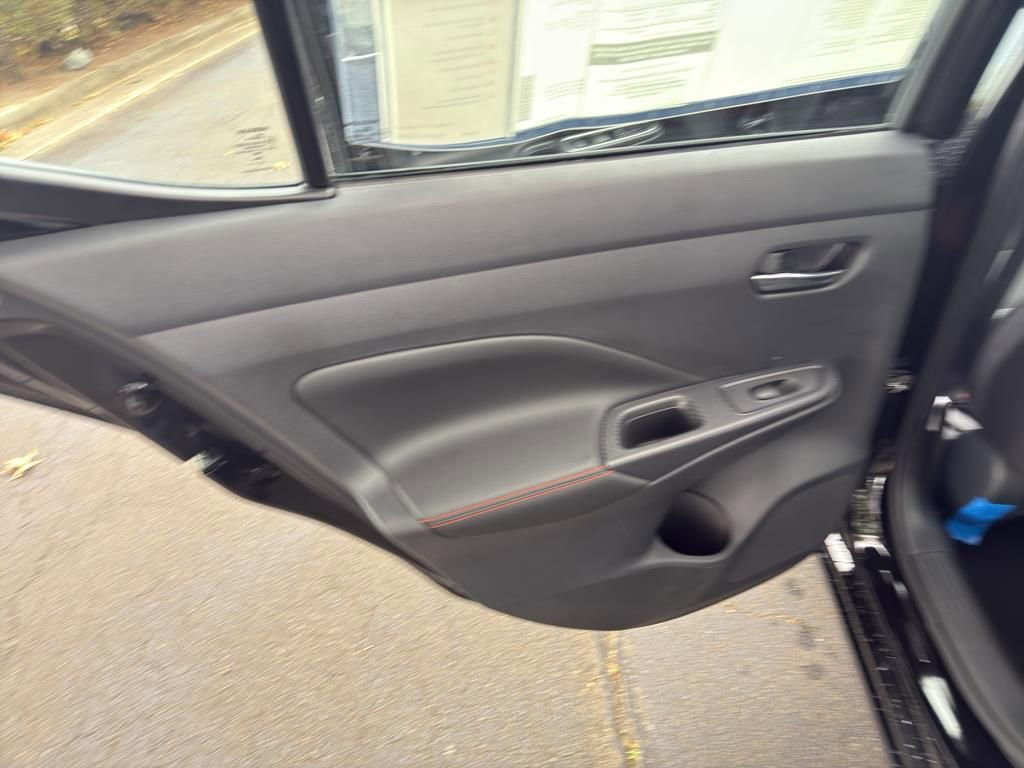 New 2025 Nissan Versa SR image 30