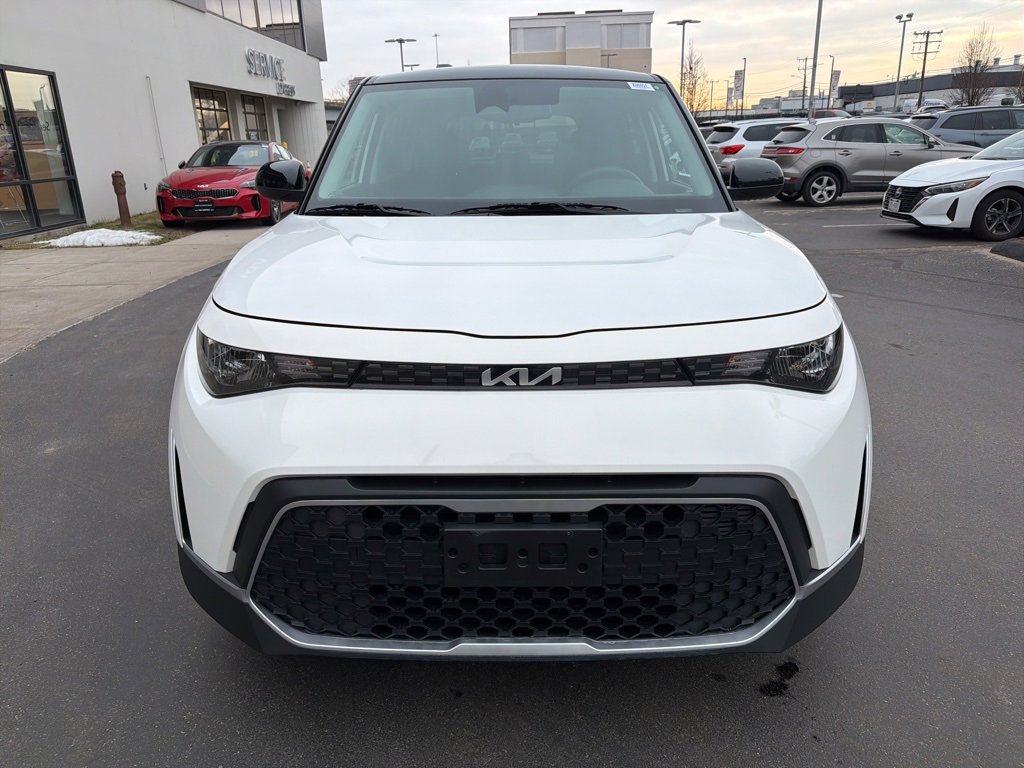 Certified 2023 Kia Soul S image 3