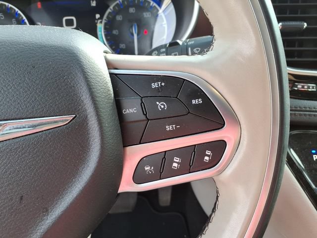 Used 2019 Chrysler Pacifica Limited FWD image 20