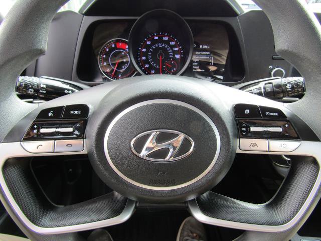 Used 2023 Hyundai Elantra SEL FWD image 16