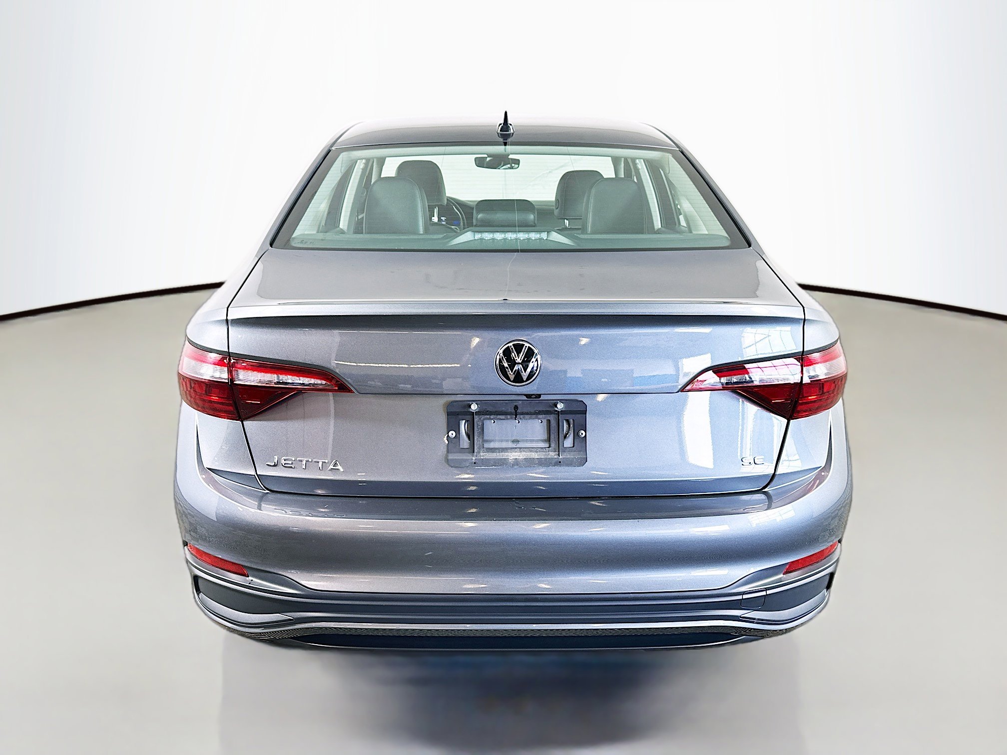 Used 2024 Volkswagen Jetta SE image 6