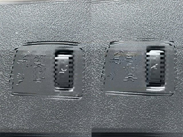 Used 2022 Lincoln Corsair Standard w/ Premium Package image 30