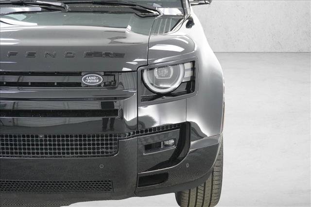 New 2026 Land Rover Defender 110 X-Dynamic SE AWD/4WD image 30