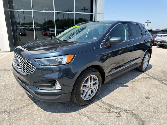 Used 2023 Ford Edge SEL w/ Convenience Package AWD/4WD image 3