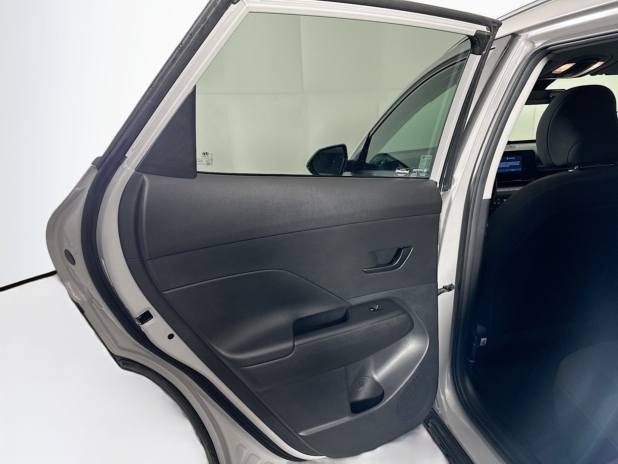 Used 2025 Hyundai Kona SEL image 25