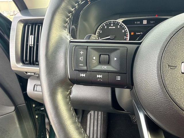 Used 2025 Nissan Pathfinder SL image 29