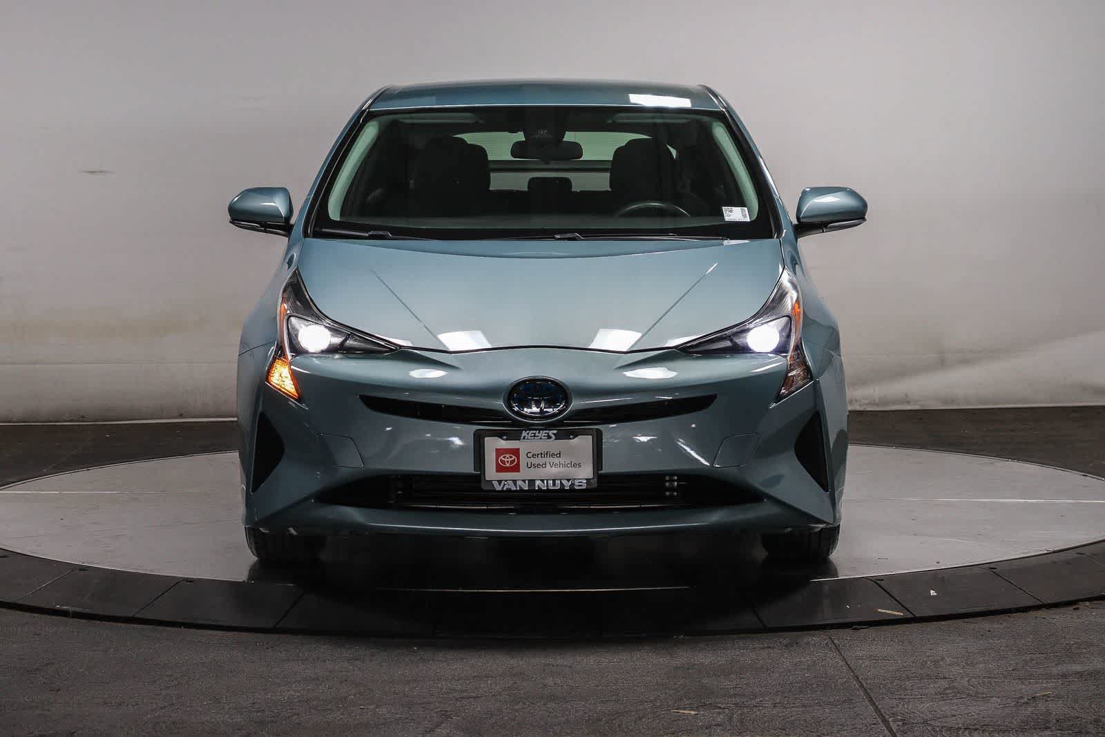 Certified 2017 Toyota Prius Two w/ Carpet Mat Package FWD image 7