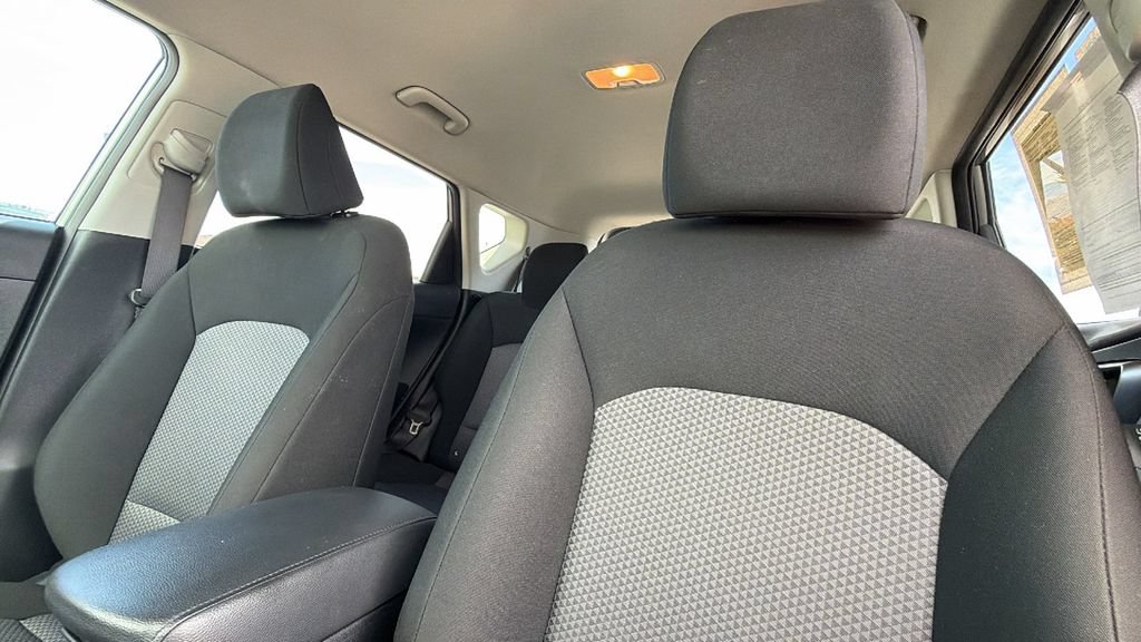 Used 2024 Kia Soul LX w/ Option Group 015 FWD image 11