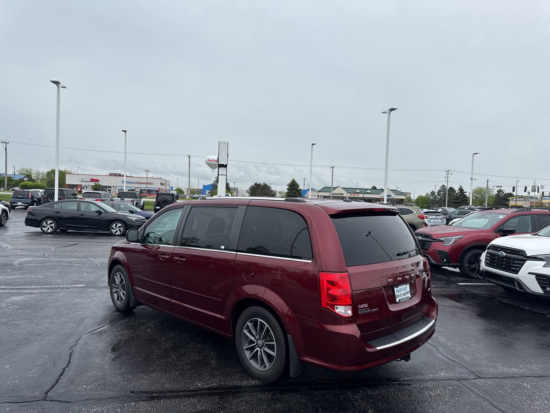 Used 2017 Dodge Grand Caravan SXT w/ Driver Convenience Group FWD image 3