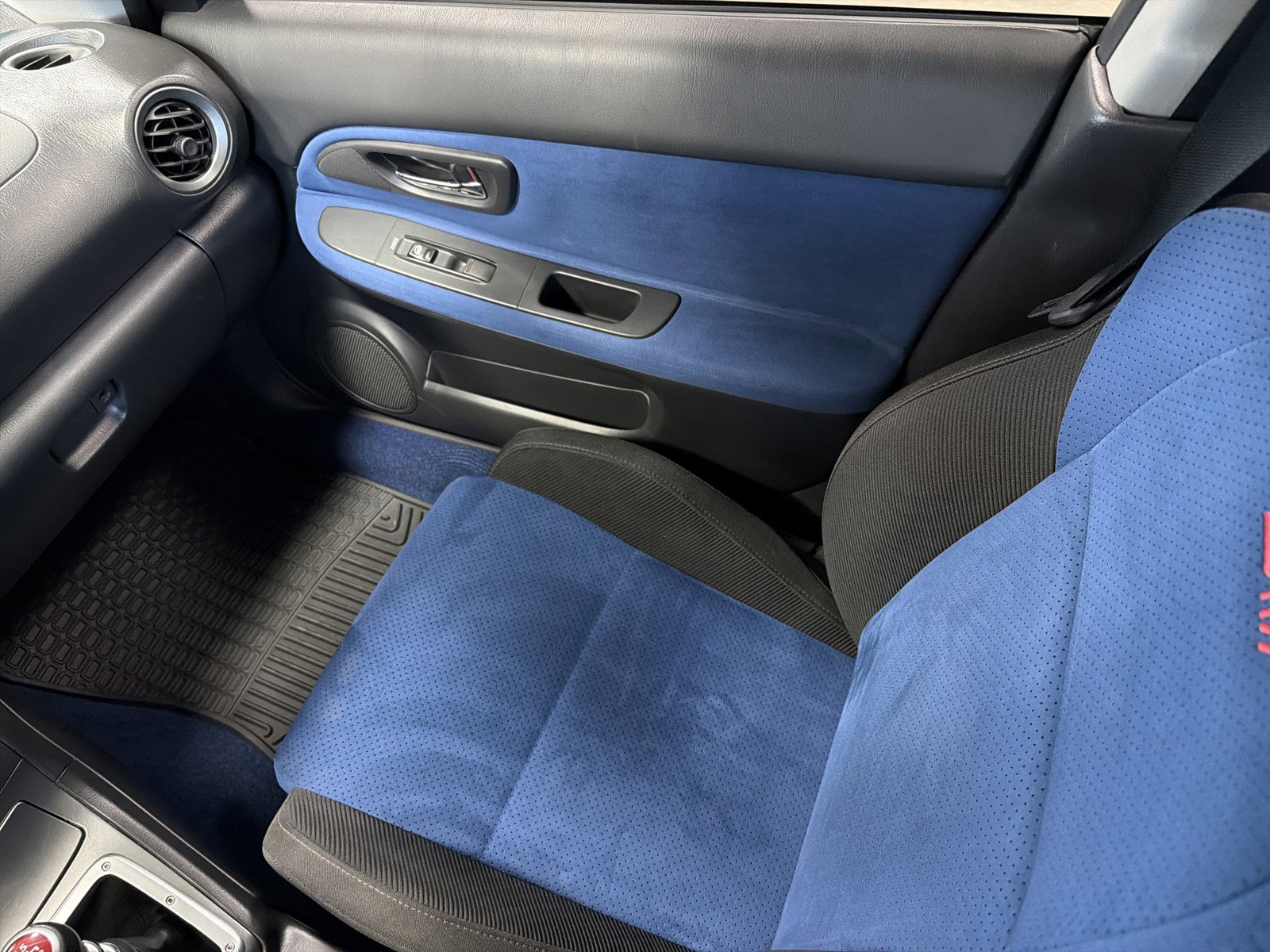 Used 2006 Subaru Impreza WRX STI image 11