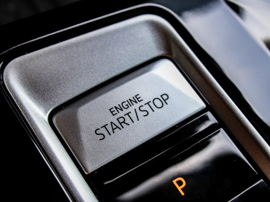 Used 2025 Volkswagen Atlas Cross Sport SEL Premium R-Line image 31