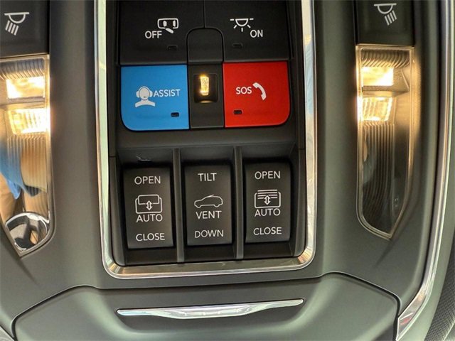 New 2025 Jeep Grand Cherokee L Limited w/ Black Appearance Package image 32