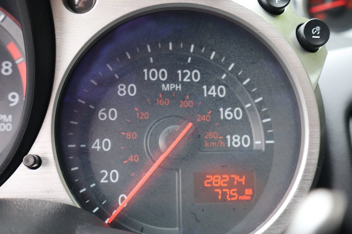 Used 2019 Nissan 370Z Touring RWD image 39