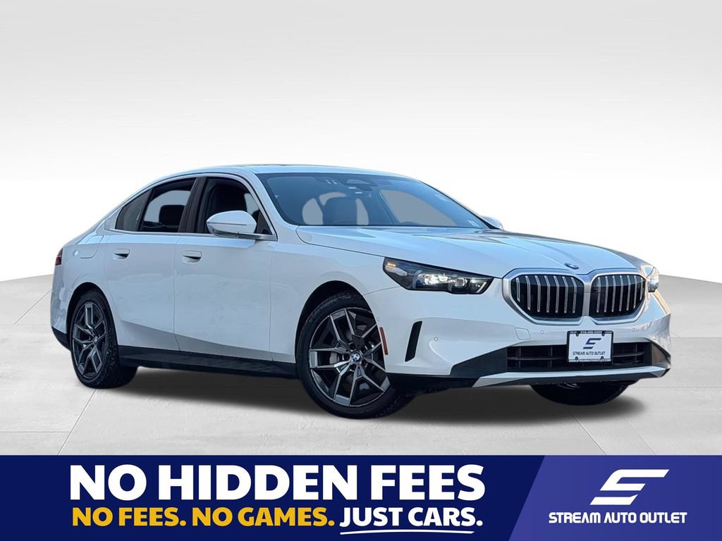 Used 2026 BMW 530i xDrive AWD/4WD image 1