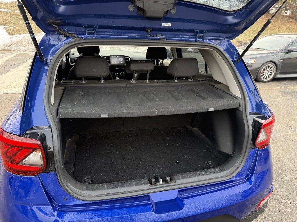 Used 2020 Hyundai Venue SE image 5