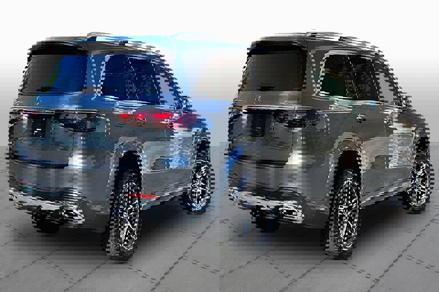 Certified 2024 Mercedes-Benz GLS 450 4MATIC w/ AMG Line Exterior image 13