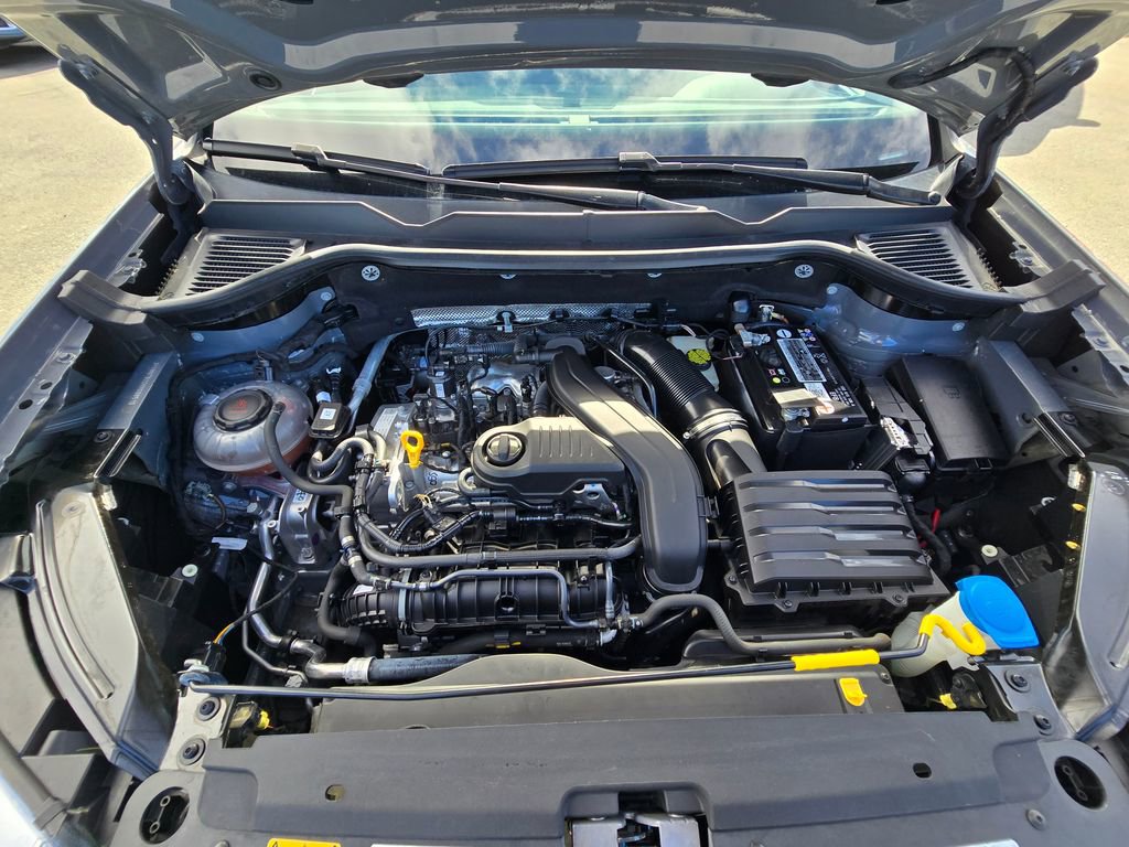 Used 2022 Volkswagen Taos SE image 30