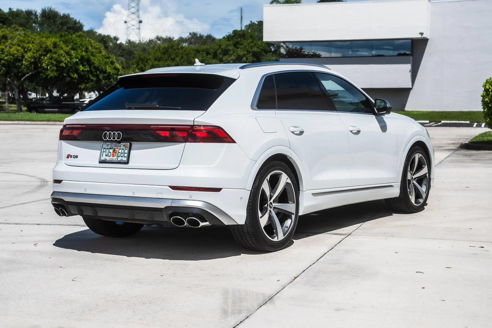 Used 2024 Audi SQ8 Prestige w/ Prestige Package AWD/4WD image 6