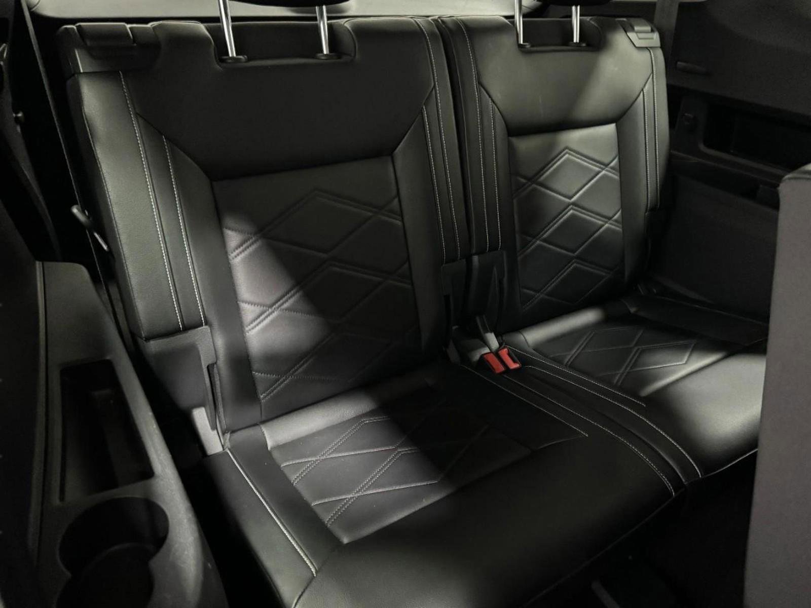 Used 2024 Volkswagen Atlas SE image 12