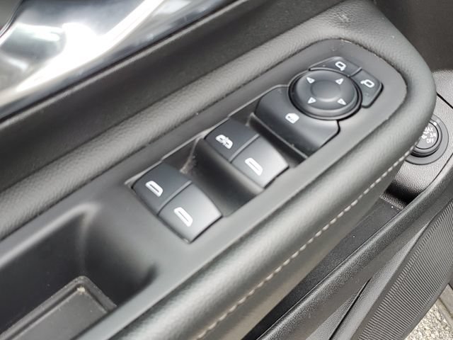 Used 2024 GMC Terrain SLT AWD/4WD image 22