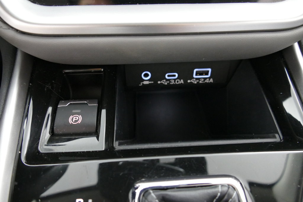 Used 2024 Subaru Outback Premium AWD/4WD image 18