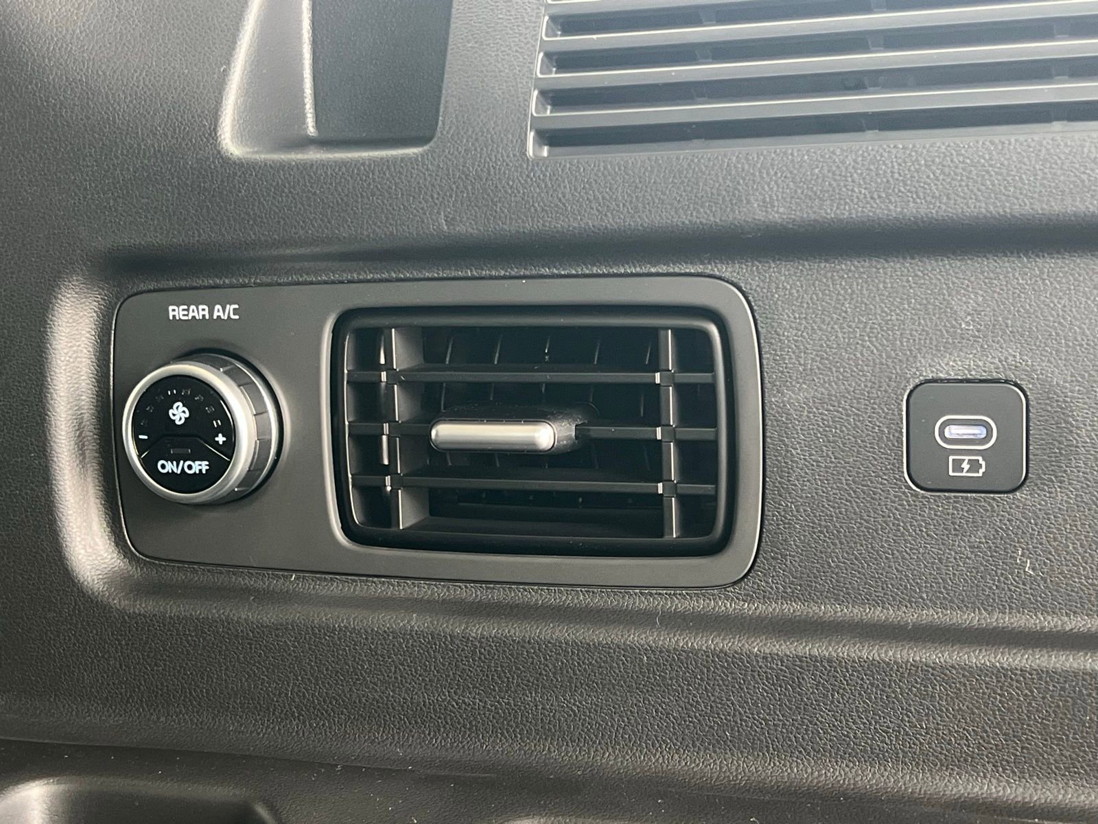 Used 2026 Hyundai Santa Fe SEL image 18