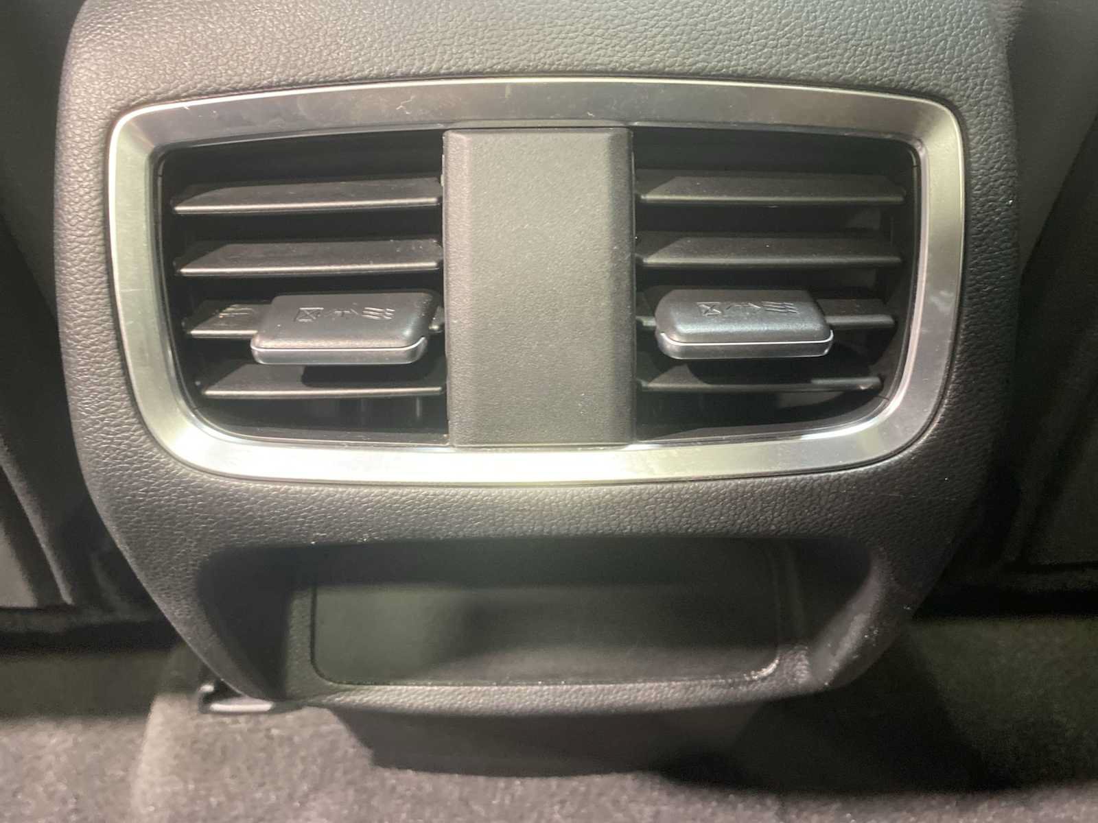 Used 2024 Acura RDX SH-AWD image 25