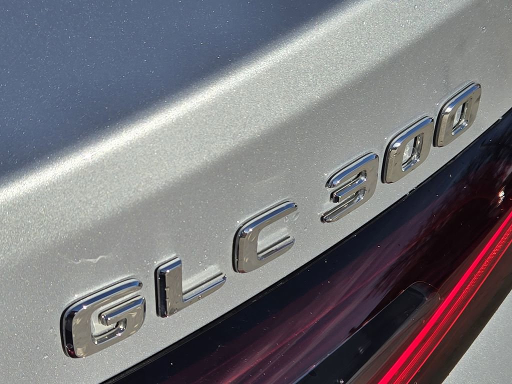 Used 2024 Mercedes-Benz GLC 300 4MATIC image 13