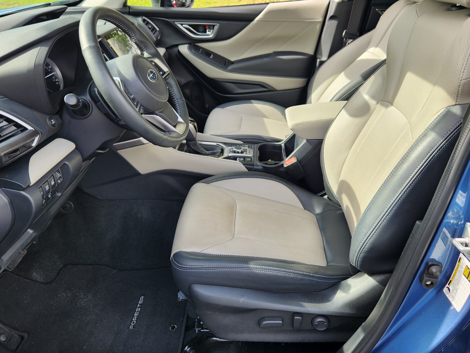 Used 2022 Subaru Forester Limited AWD/4WD image 3