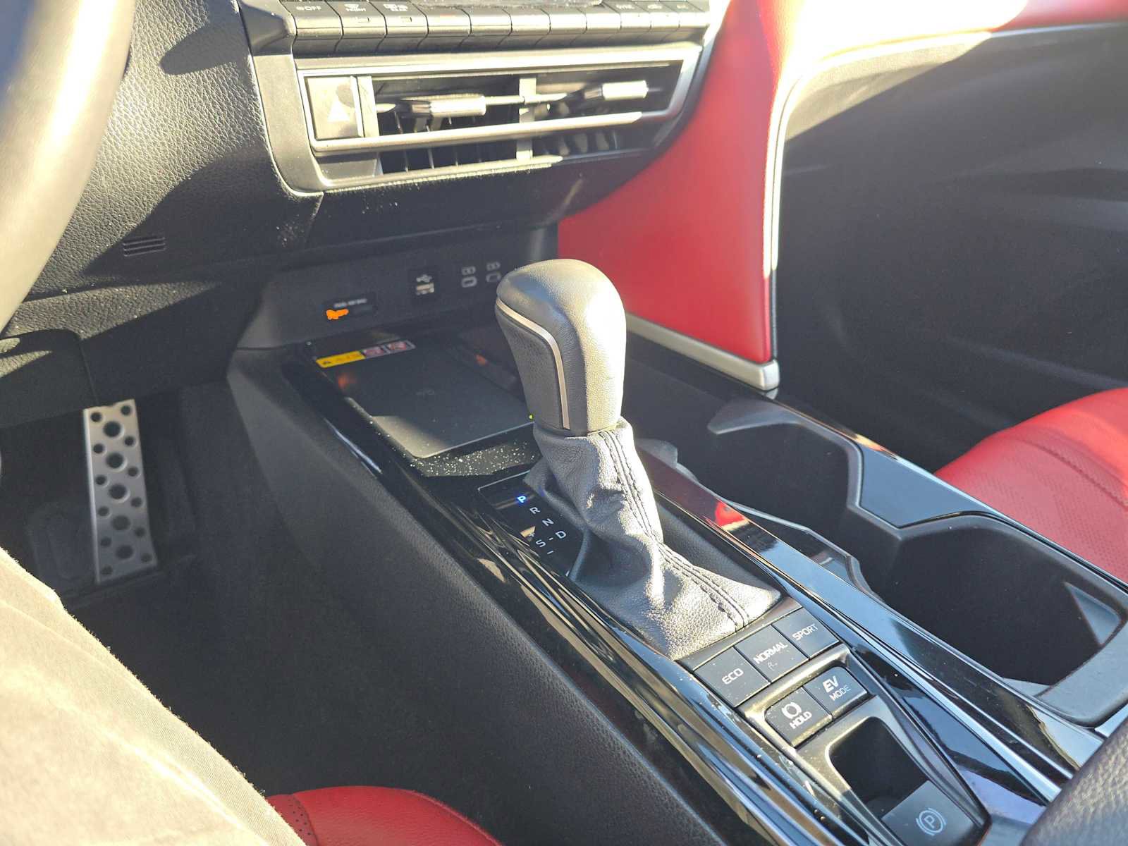 Used 2025 Toyota Camry XSE image 34