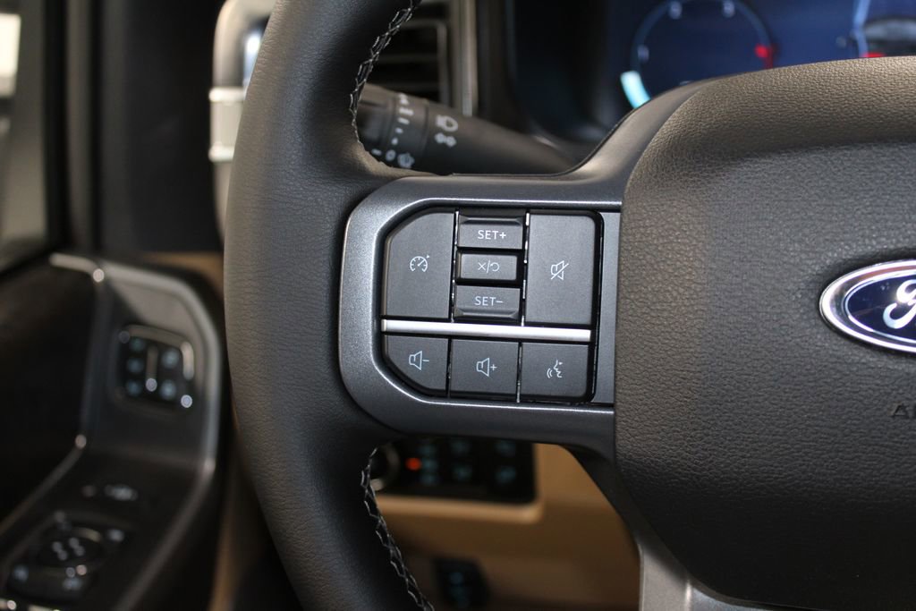 New 2026 Ford F250 Lariat w/ Chrome Package image 38