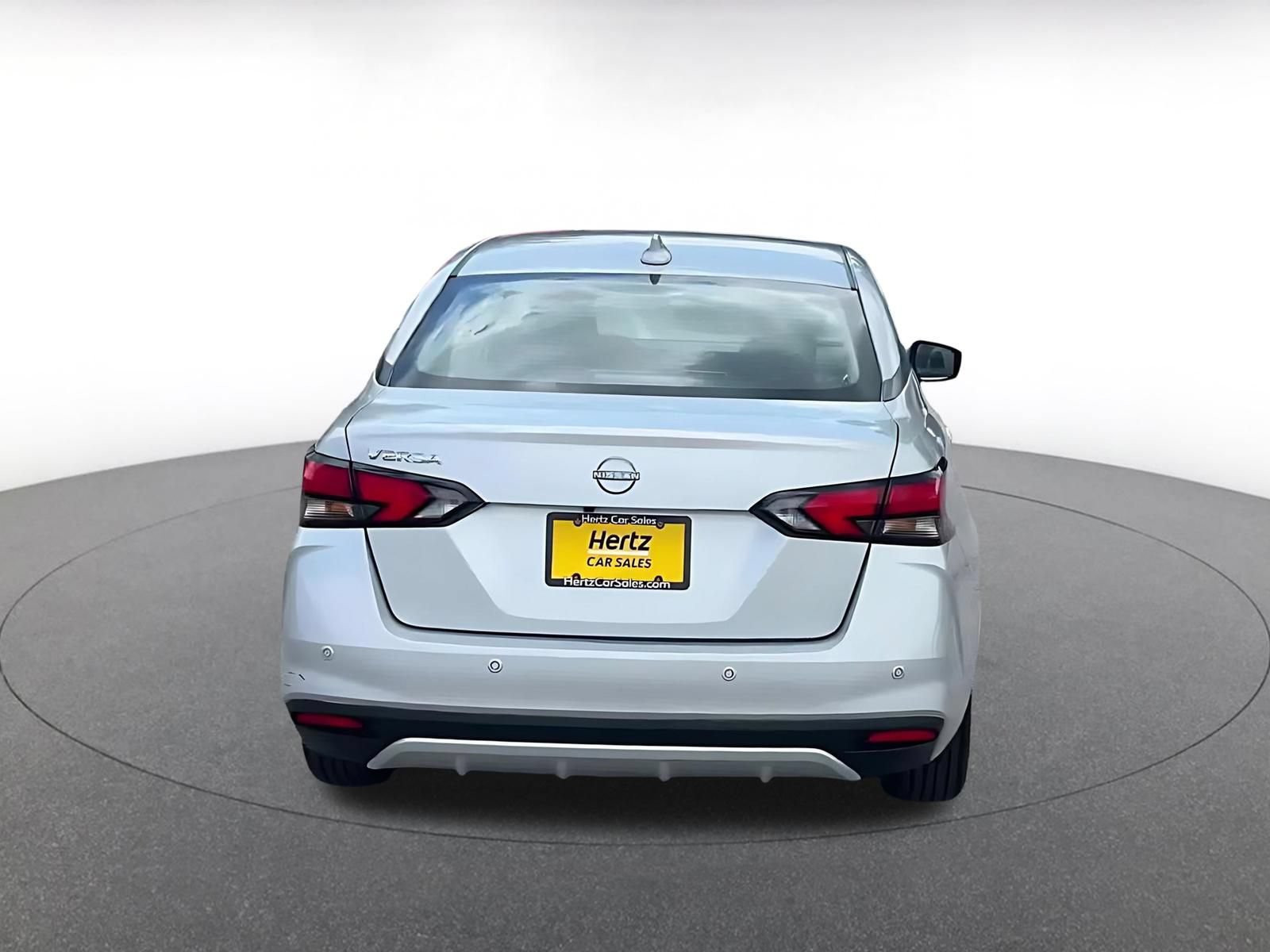 Used 2025 Nissan Versa SV FWD image 12