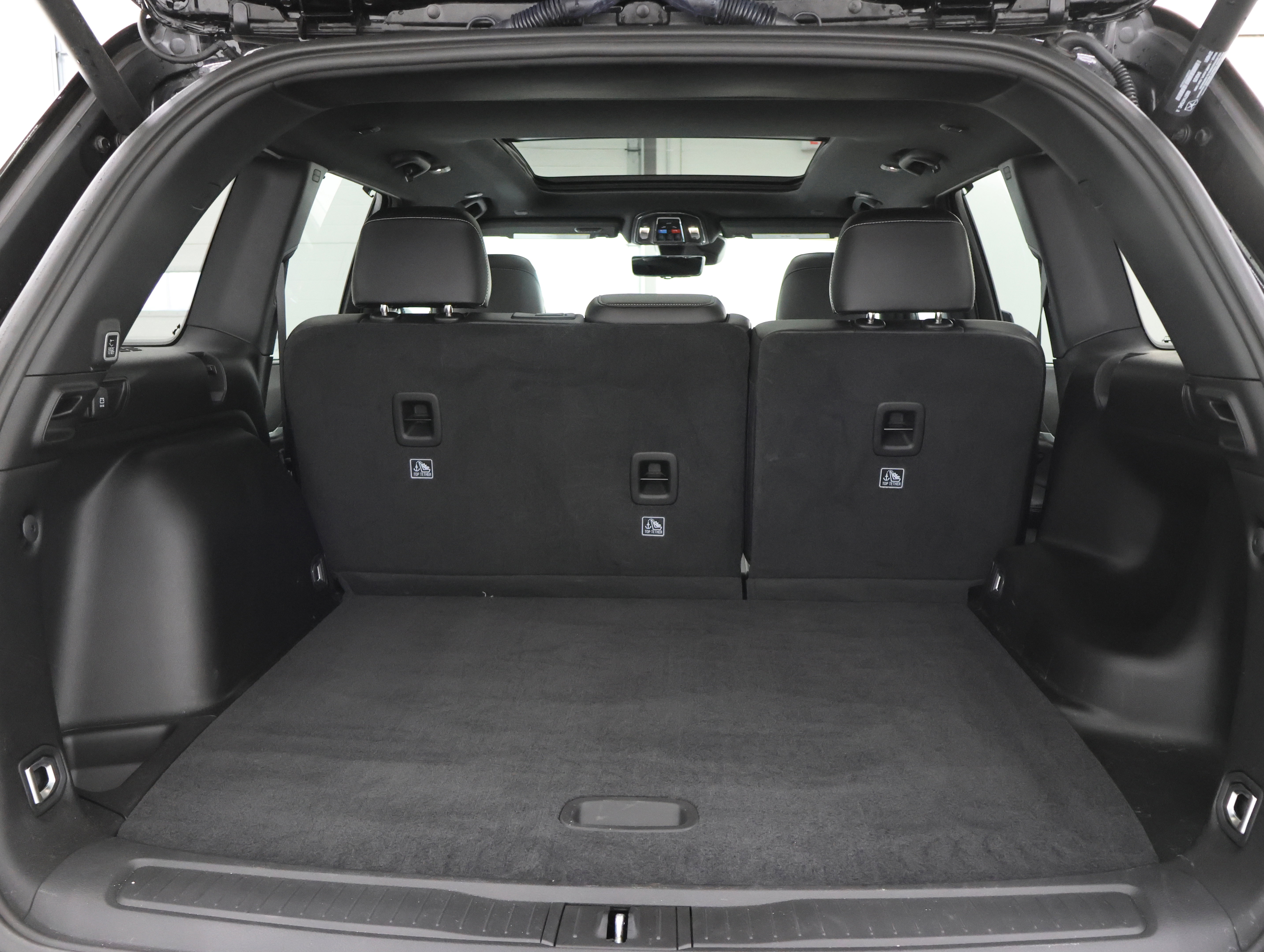 Used 2025 Jeep Grand Cherokee Limited w/ Luxury Tech Group II image 31