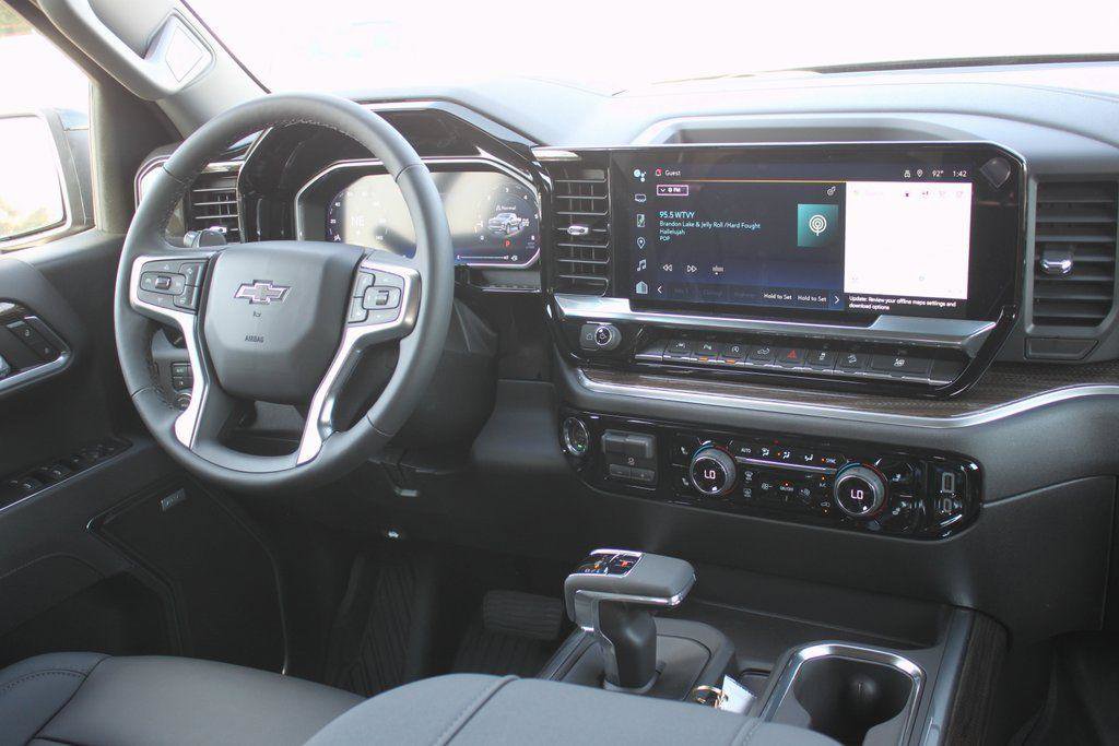New 2026 Chevrolet Silverado 1500 RST w/ RST All Star Premium Package image 9