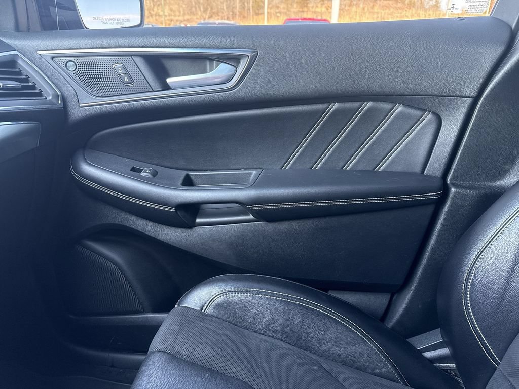 Used 2022 Ford Edge ST w/ Equipment Group 401A AWD/4WD image 25
