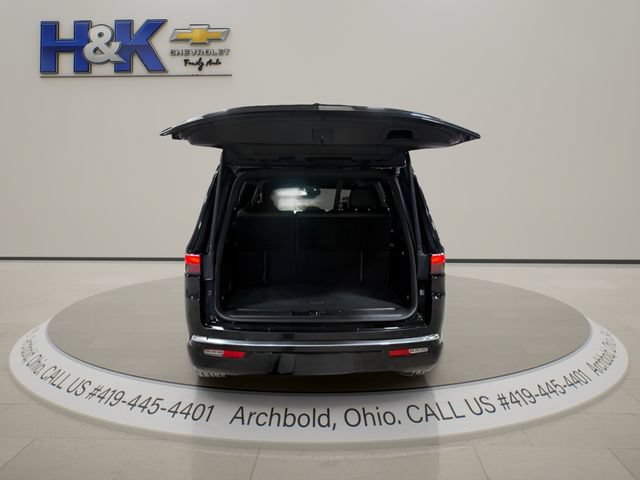 Used 2023 Jeep Wagoneer Series II AWD/4WD image 9