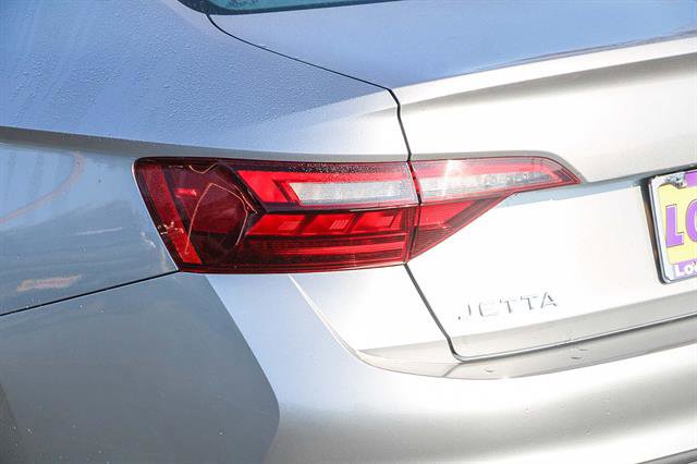 Used 2024 Volkswagen Jetta SE image 11
