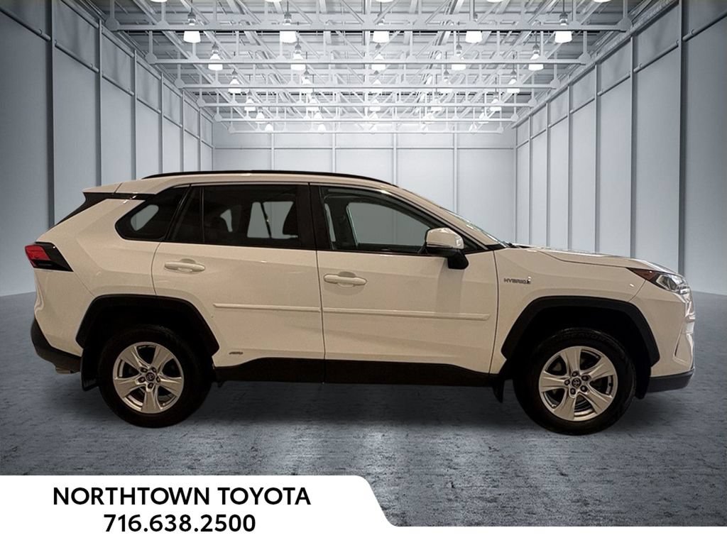 Used 2020 Toyota RAV4 XLE w/ Convenience Package AWD/4WD image 5