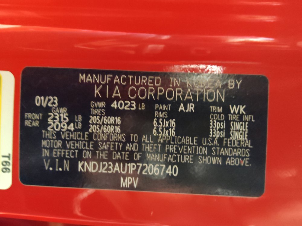 Used 2023 Kia Soul LX w/ LX Technology Package FWD image 33