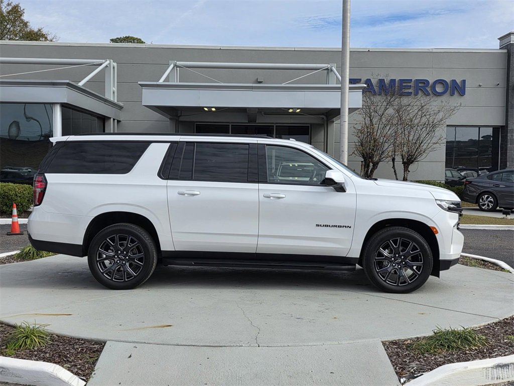 Used 2024 Chevrolet Suburban RST image 41