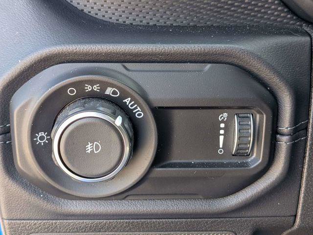 Certified 2025 Jeep Wrangler Unlimited Rubicon AWD/4WD image 22