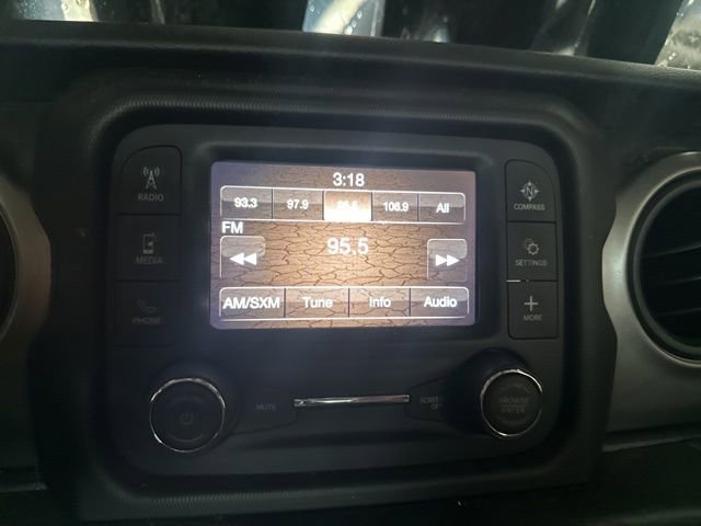 Used 2021 Jeep Wrangler Sport image 5