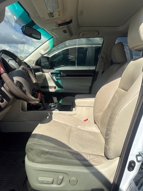 Used 2016 Lexus GX 460 w/ Premium Package AWD/4WD image 9